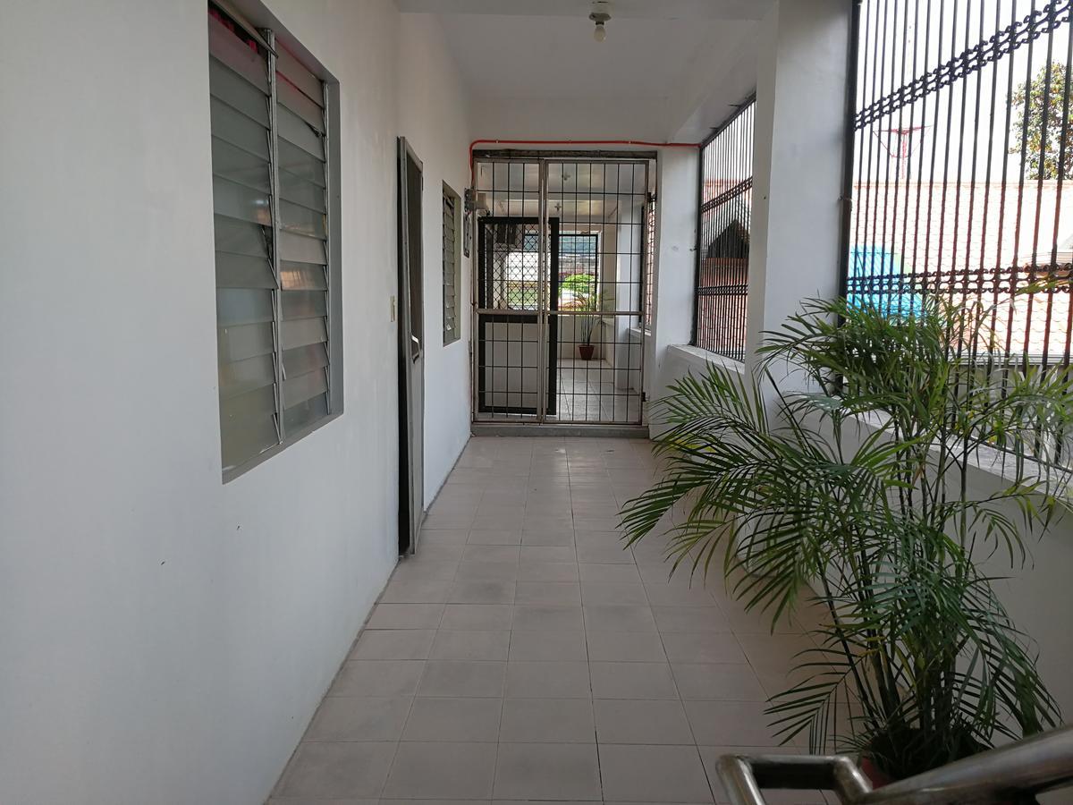 Moonstone: Comfy 1Br Unit Appartamento Olongapo Esterno foto