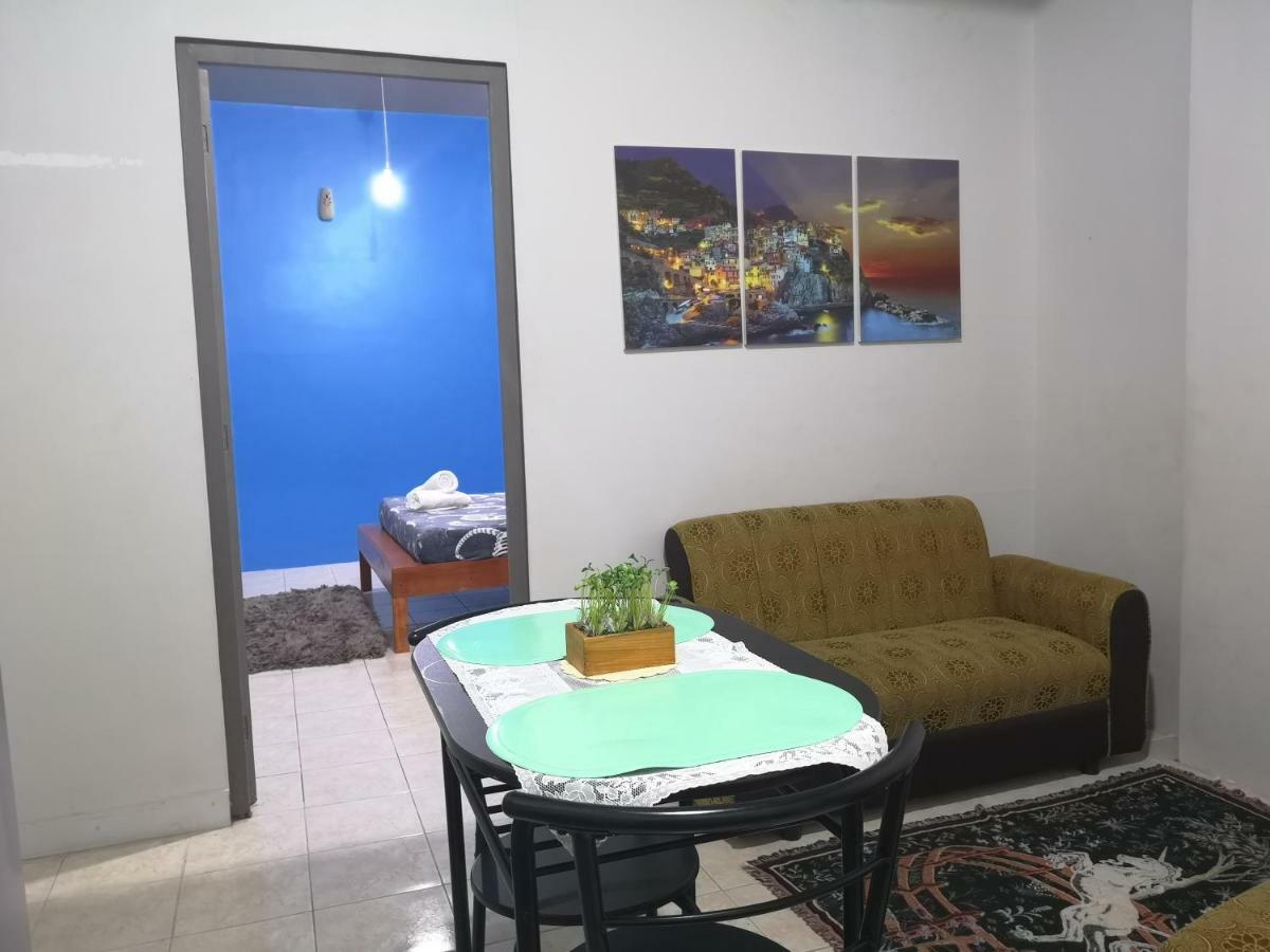 Moonstone: Comfy 1Br Unit Appartamento Olongapo Esterno foto